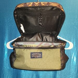 Pendleton Green and Black Toiletry Bag